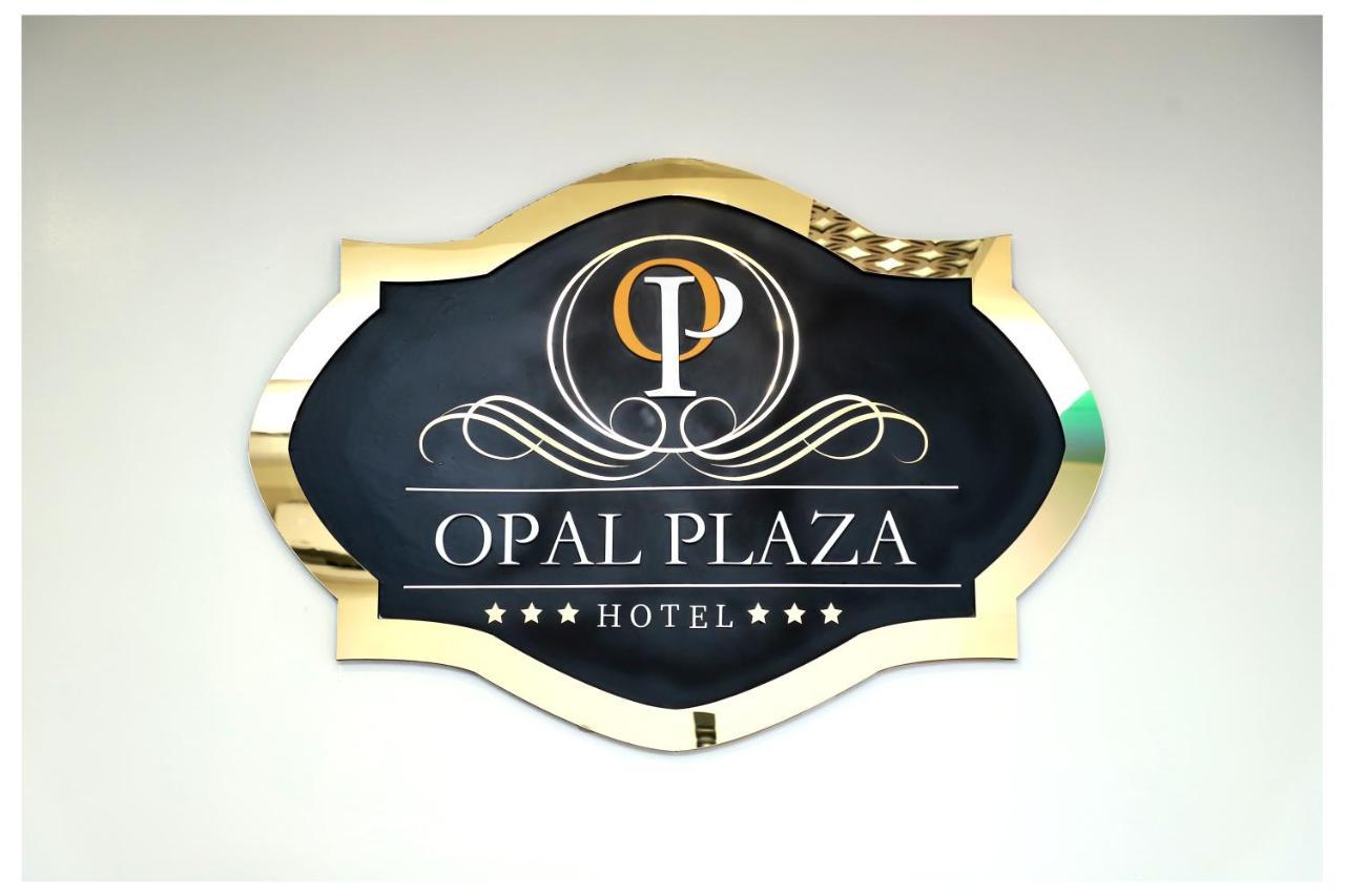 Hotel Opal Plaza Executive Waluj Buzurg Exterior photo